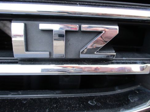 Used 2016 Chevrolet Silverado 2500 LTZ w/ LTZ Plus Package image 11