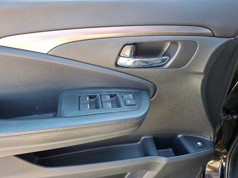 Used 2022 Honda Pilot Sport image 14