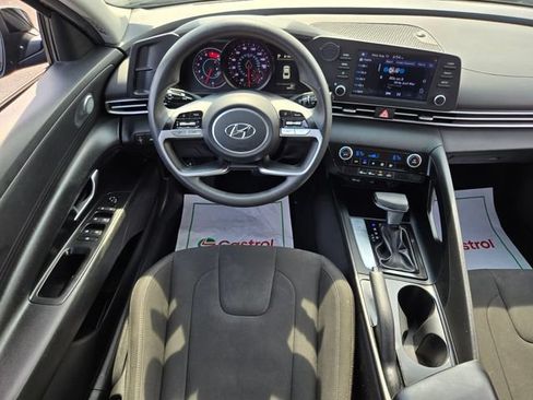 Used 2021 Hyundai Elantra SEL FWD image 14