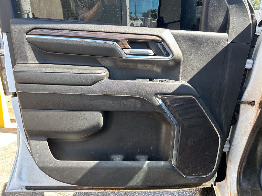 Used 2024 Chevrolet Silverado 2500 LT w/ Snow Plow Prep/Camper Package AWD/4WD image 9