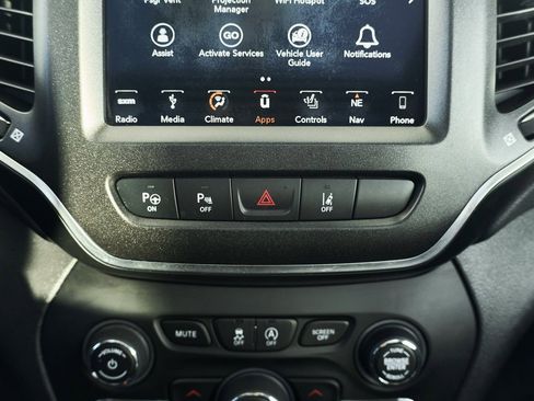 Used 2019 Jeep Cherokee Trailhawk image 49