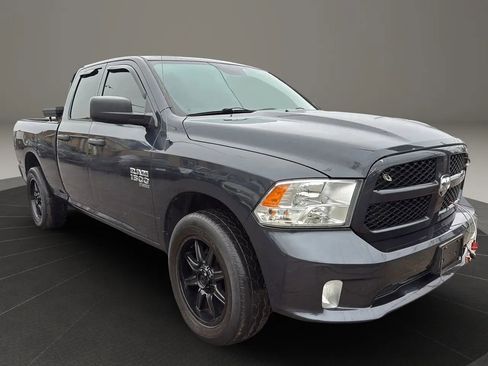 Used 2019 RAM 1500 Express w/ Express Value Package AWD/4WD image 3