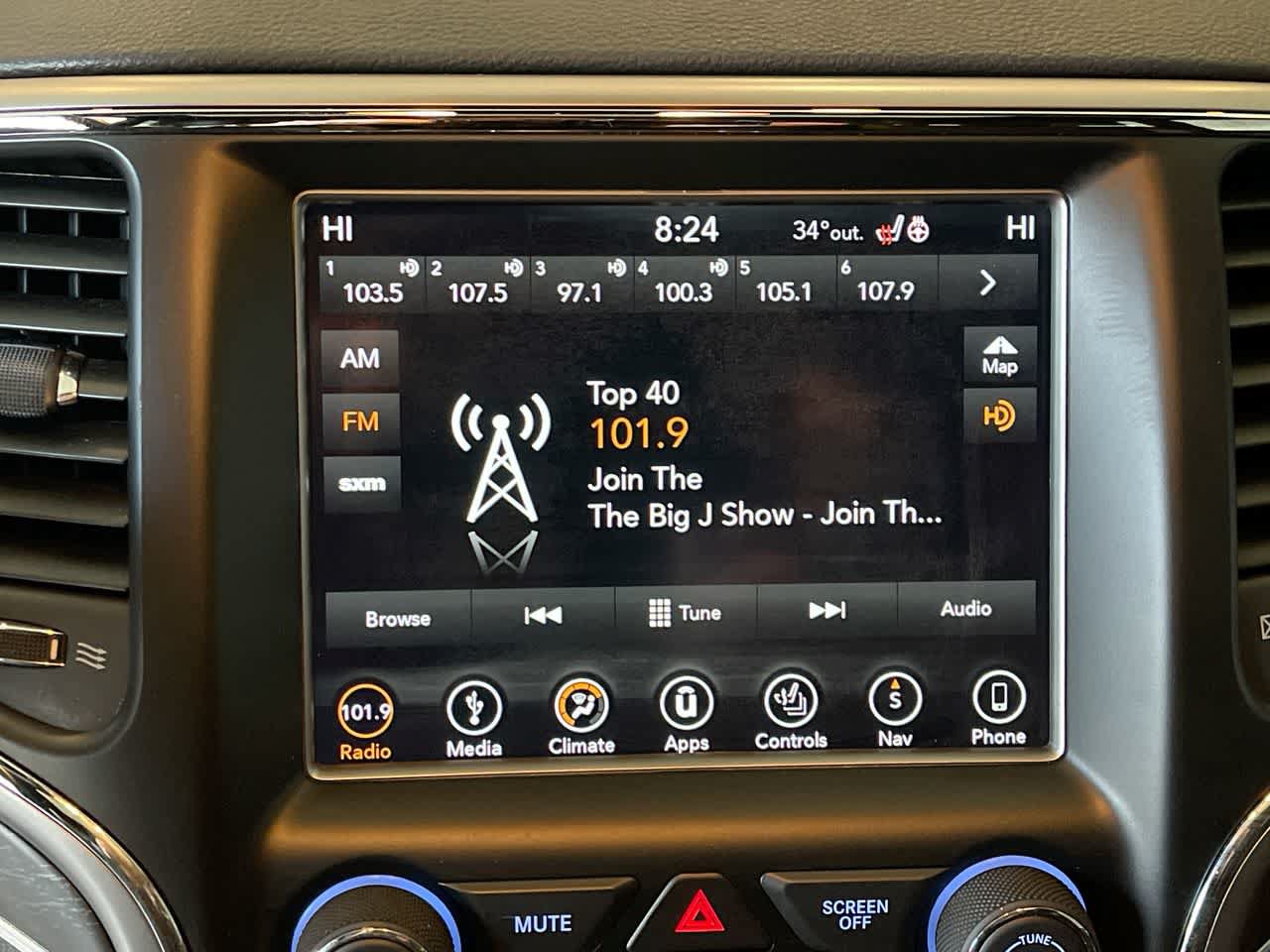Used 2018 Jeep Grand Cherokee Limited AWD/4WD image 16