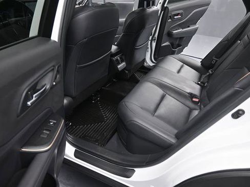 Certified 2023 Toyota Crown AWD/4WD image 14
