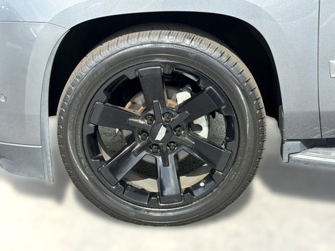 Used 2019 Cadillac Escalade Luxury AWD/4WD image 13