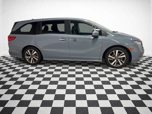 Used 2023 Honda Odyssey Touring image 3