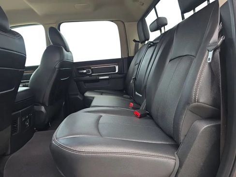 Used 2018 RAM 1500 Laramie AWD/4WD image 17