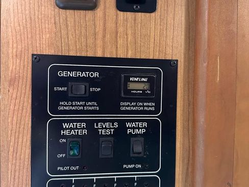 Used 2014 Mercedes-Benz Sprinter 3500 image 59