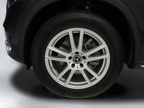Certified 2025 Mercedes-Benz GLC 300 4MATIC image 27
