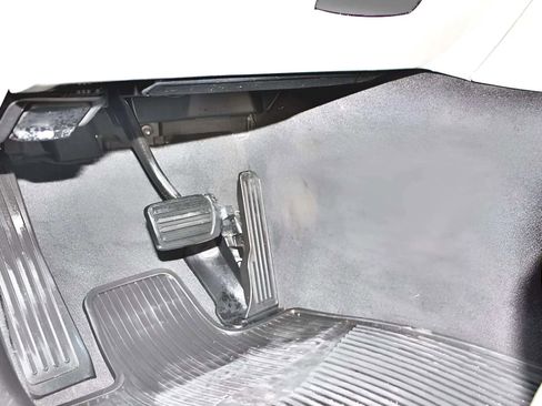 Used 2018 Cadillac CTS Luxury image 12