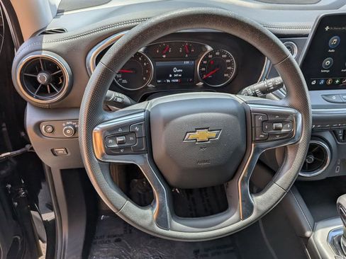 Used 2025 Chevrolet Blazer LT FWD image 20
