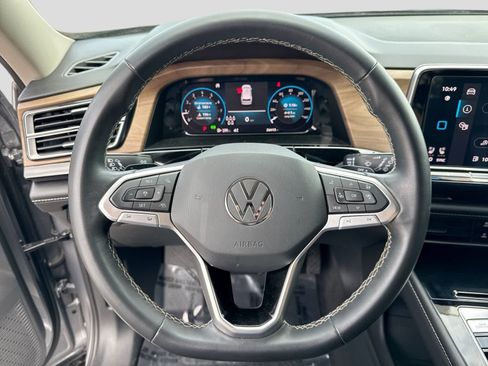 Used 2024 Volkswagen Atlas SE FWD image 29