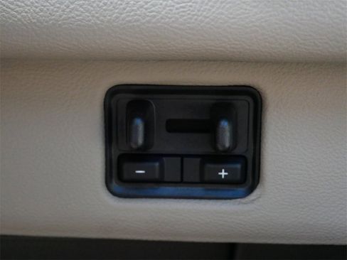 Used 2023 Lincoln Navigator Reserve image 27