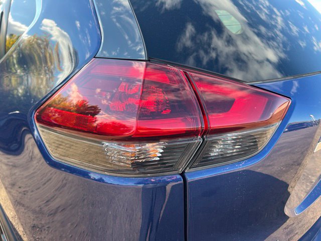 Used 2019 Nissan Rogue SL w/ Premium Package AWD/4WD image 9