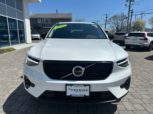 Used 2026 Volvo XC40 B5 Plus w/ Protection Package Premier AWD/4WD image 4