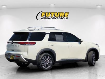 Certified 2023 Nissan Pathfinder SL w/ SL Premium Package