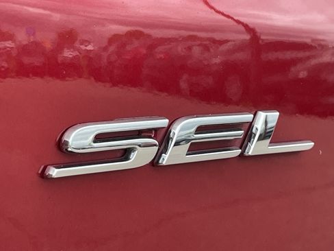 Used 2024 Ford Edge SEL w/ Convenience Package AWD/4WD image 10