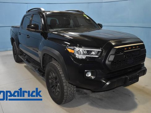 Used 2020 Toyota Tacoma TRD Off-Road image 1