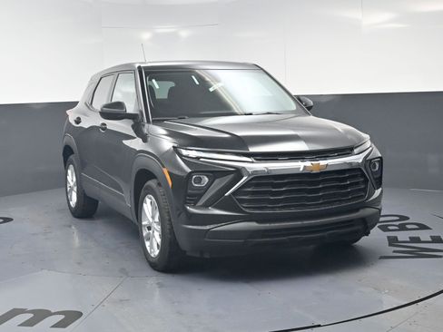 New 2026 Chevrolet TrailBlazer LS w/ LS Convenience Package FWD image 3