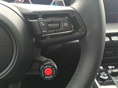 Certified 2025 Porsche 911 Carrera image 26