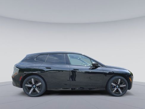 Used 2024 BMW iX xDrive50 w/ Premium Package AWD/4WD image 34