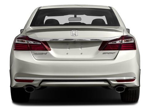 Used 2017 Honda Accord Sport image 5