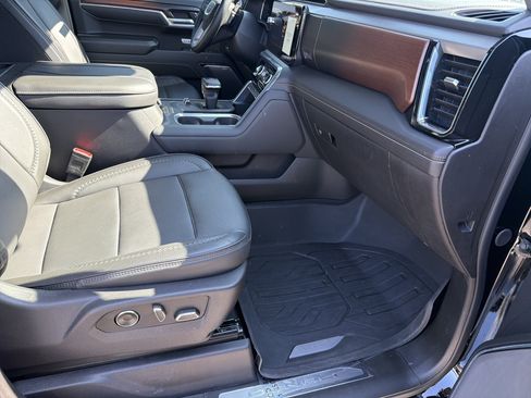 Used 2024 GMC Sierra 1500 Denali w/ Denali Reserve Package AWD/4WD image 14
