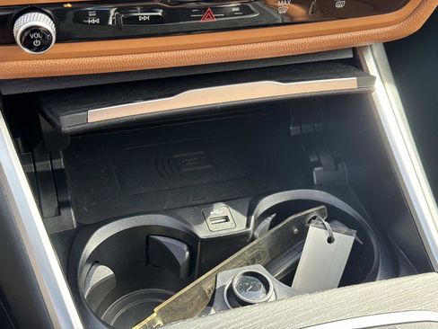 Used 2025 BMW i4 xDrive40i w/ Premium Package image 23