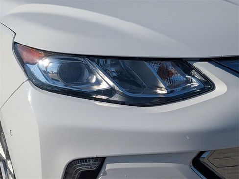 Used 2017 Chevrolet Volt Premier w/ Driver Confidence II Package image 9