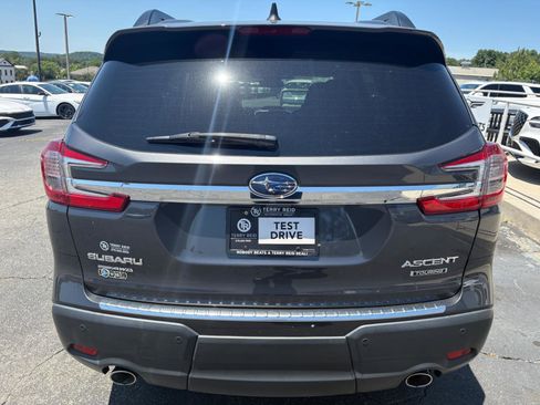 Used 2023 Subaru Ascent Touring AWD/4WD image 8