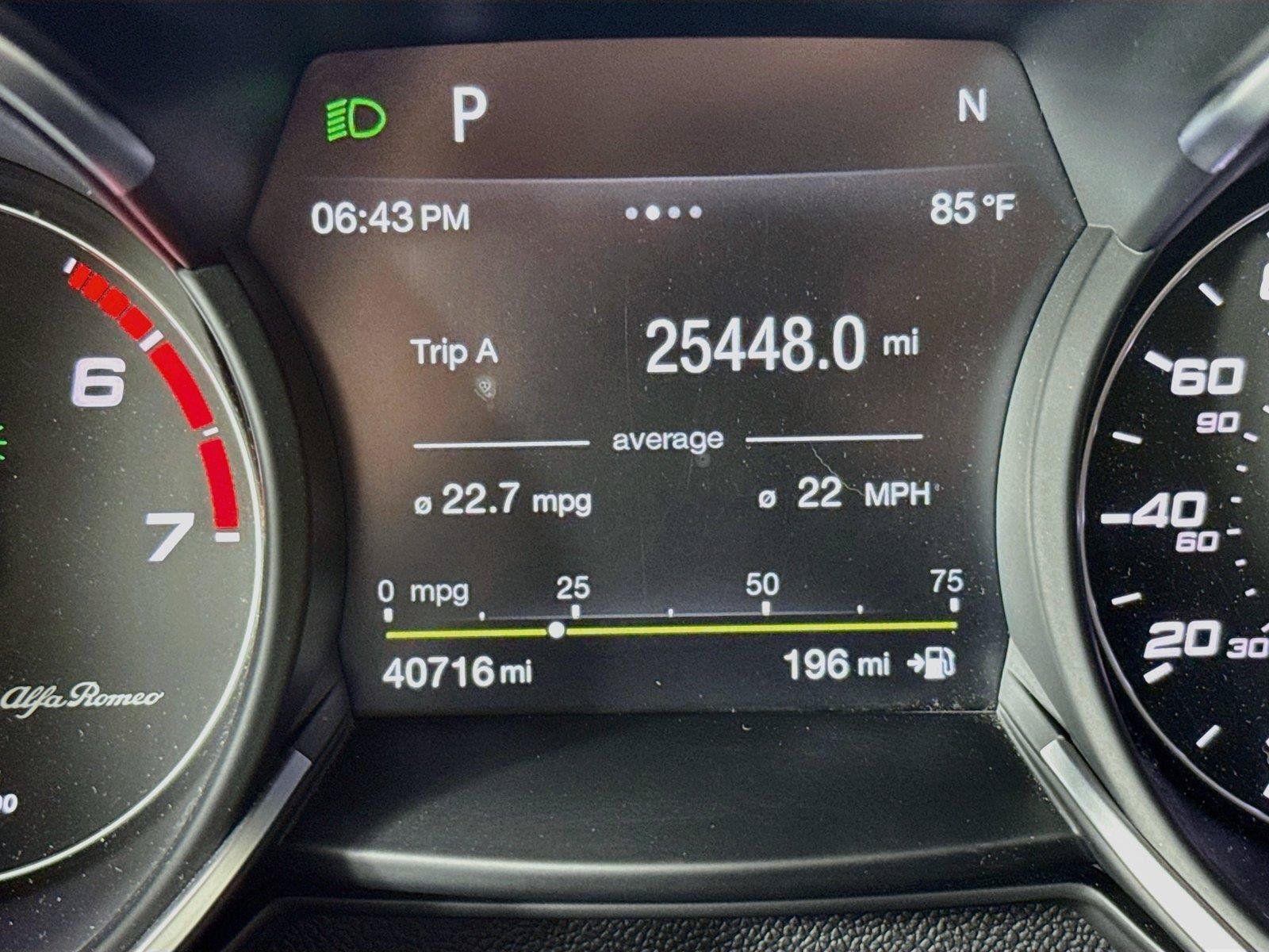 Used 2019 Alfa Romeo Stelvio Ti Sport w/ Quick Order Package 22S Sport AWD/4WD image 10