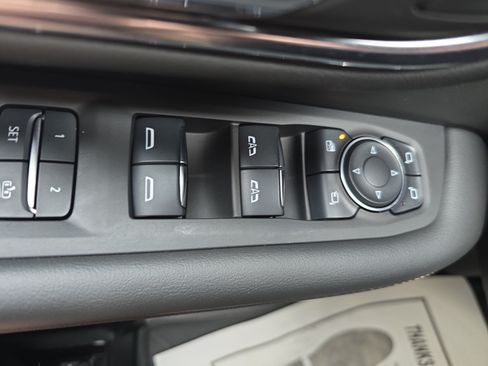 Used 2024 Chevrolet Tahoe Premier AWD/4WD image 29