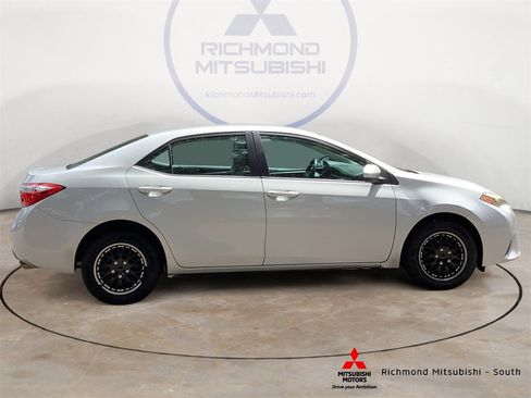 Used 2014 Toyota Corolla L image 2