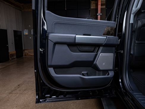 Used 2026 Ford F450 Lariat w/ FX4 Off-Road Package image 37