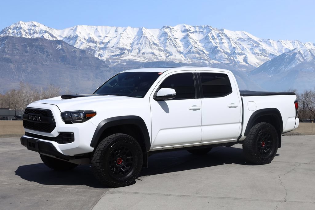 Used 2019 Toyota Tacoma TRD Pro AWD/4WD image 2