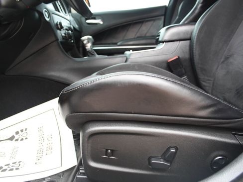 Used 2015 Dodge Charger R/T RWD image 18