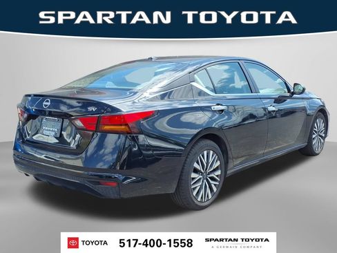 Used 2024 Nissan Altima 2.5 SV FWD image 7