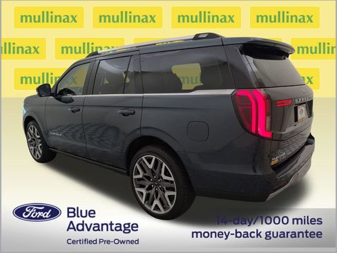 Used 2025 Ford Expedition Platinum w/ Platinum Ultimate Package AWD/4WD image 9
