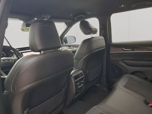 New 2026 Jeep Grand Cherokee Altitude RWD image 21