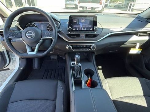 New 2026 Nissan Altima 2.5 SV FWD image 17