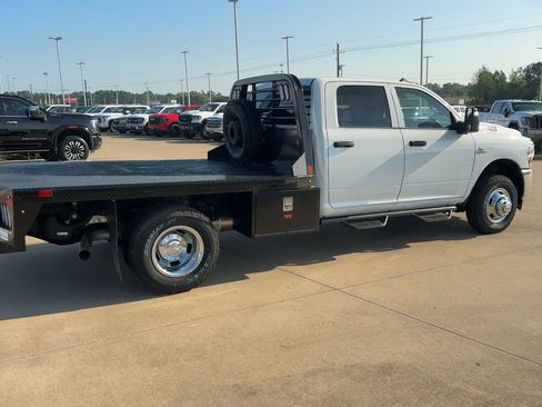 New 2024 RAM 3500 Tradesman w/ Chrome Appearance Group image 8