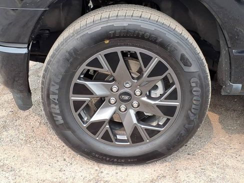 Used 2024 Ford F150 Lightning Flash AWD/4WD image 9