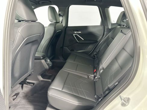 Used 2025 BMW X1 xDrive28i w/ Technology Package image 23