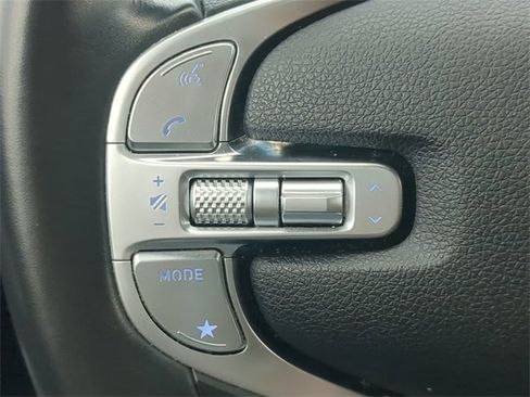 Used 2023 Genesis GV70 2.5T w/ Advanced Package image 24