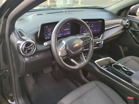 Used 2025 Chevrolet Equinox LT FWD image 10