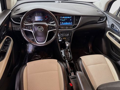 Used 2020 Buick Encore Preferred image 17