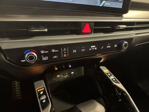 New 2025 Kia Sorento SX image 24