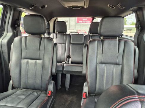 Used 2019 Dodge Grand Caravan GT FWD image 14