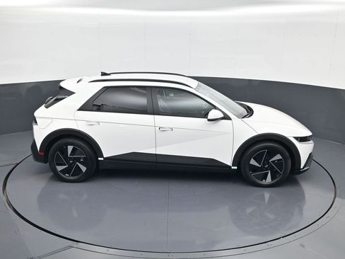 New 2025 Hyundai Ioniq 5 SEL image 16