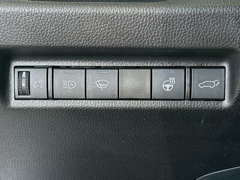 Used 2021 Toyota RAV4 XLE Premium FWD image 17